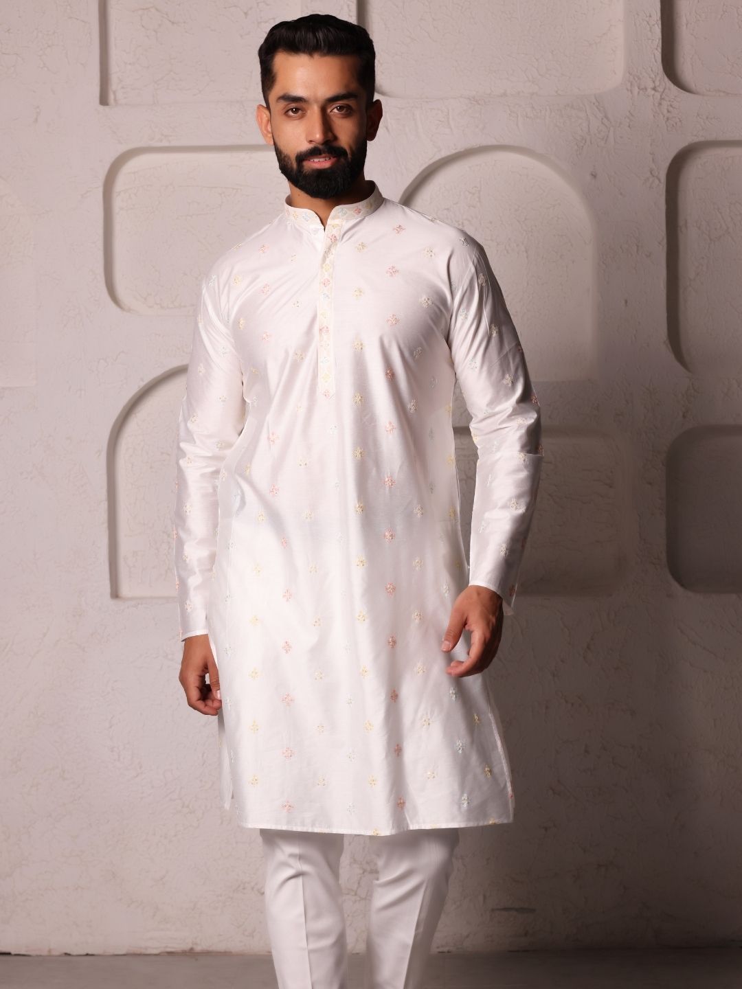 Men Handloom White Straight Embroided Kurta