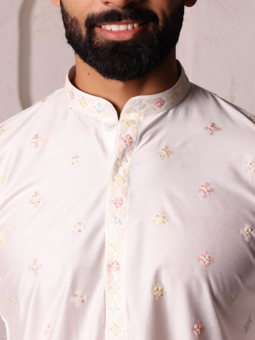 Men Handloom White Straight Embroided Kurta