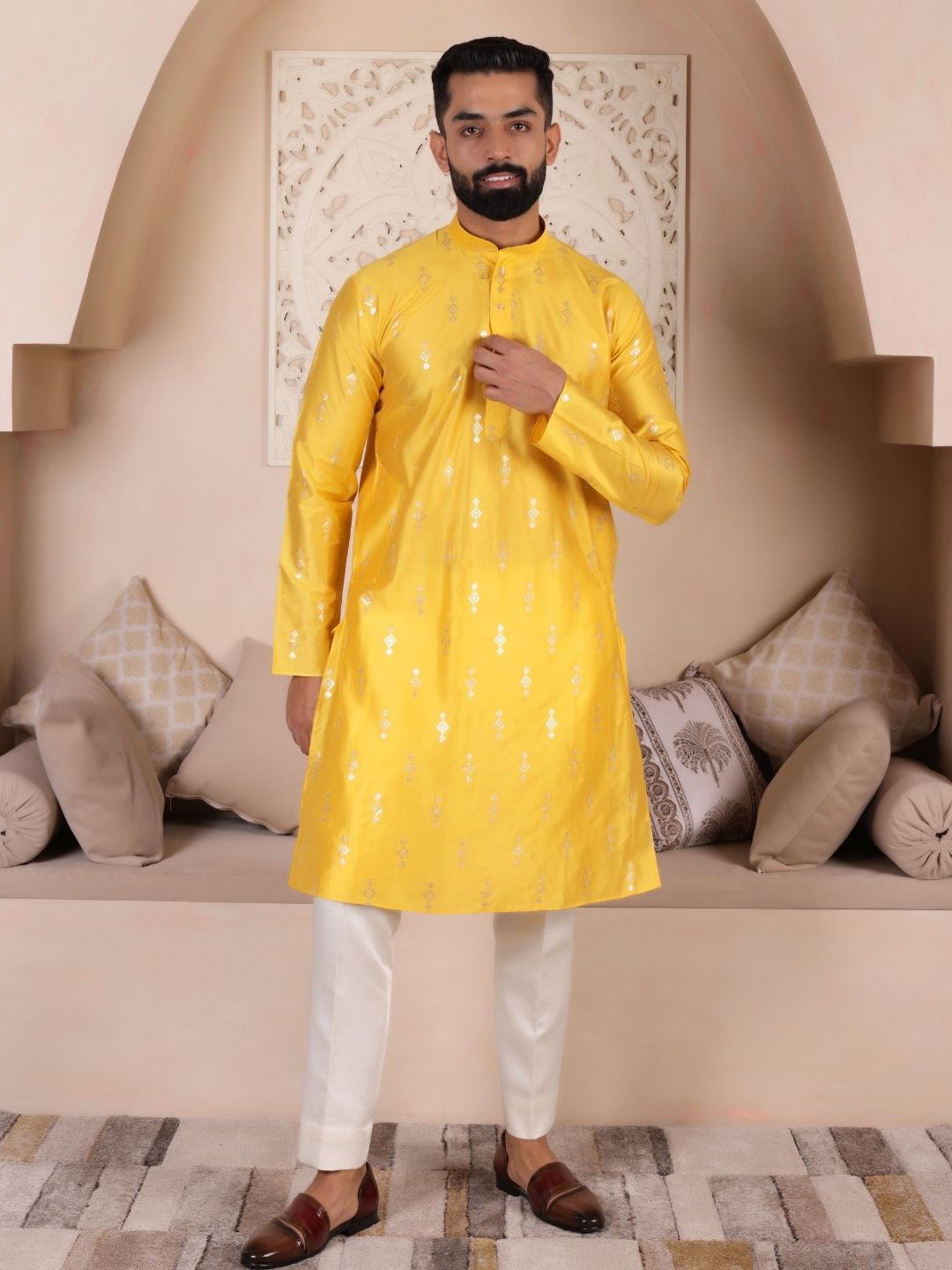 Sequin Embellished Mandarin Collar Straight Kurta