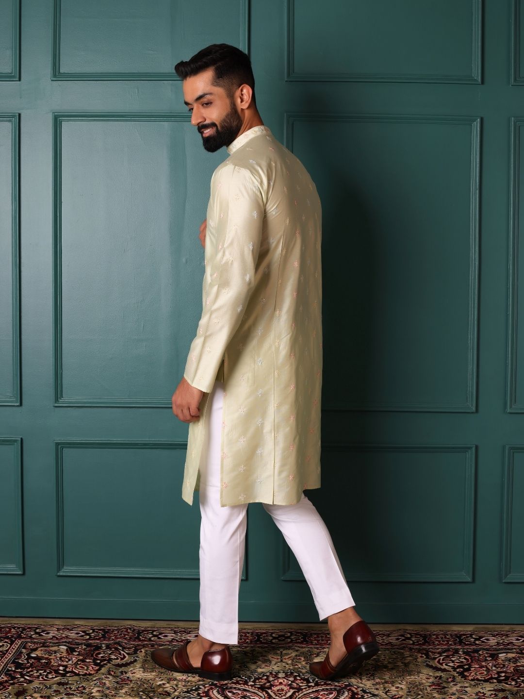 Men Embroided  Thread Work Handloom Kurta For Men