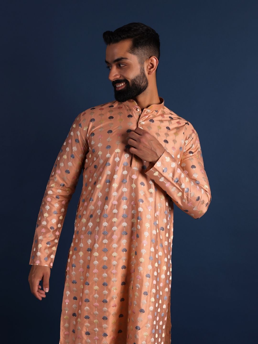 Men Geometric Thread Work Handloom Kurta