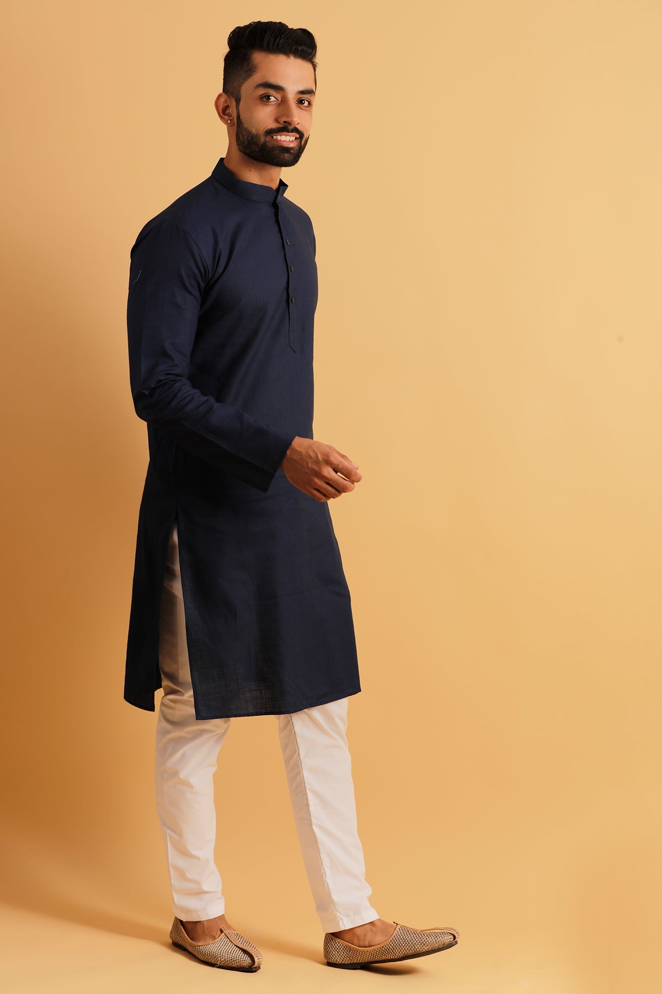 Men Blue Thread Work Kurta